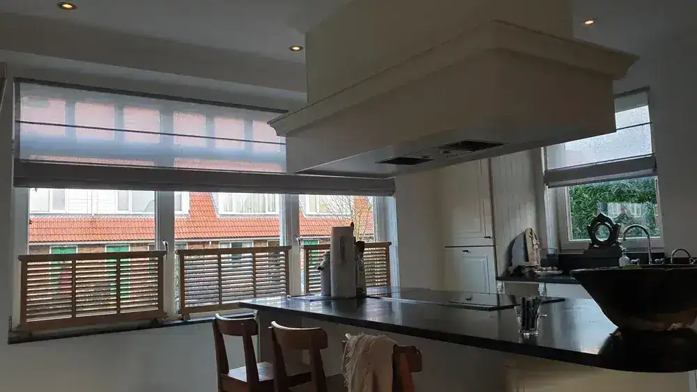Vouwgordijnen voor een keuken