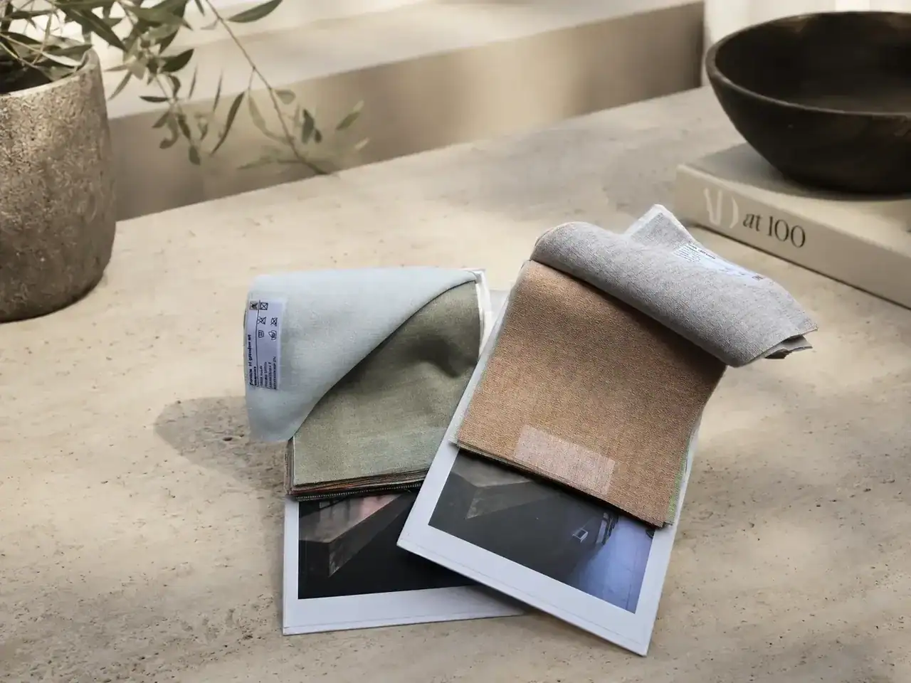 Geopende stofboeken uit de BlindDesign collectie