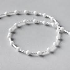 Witte kunststof ketting